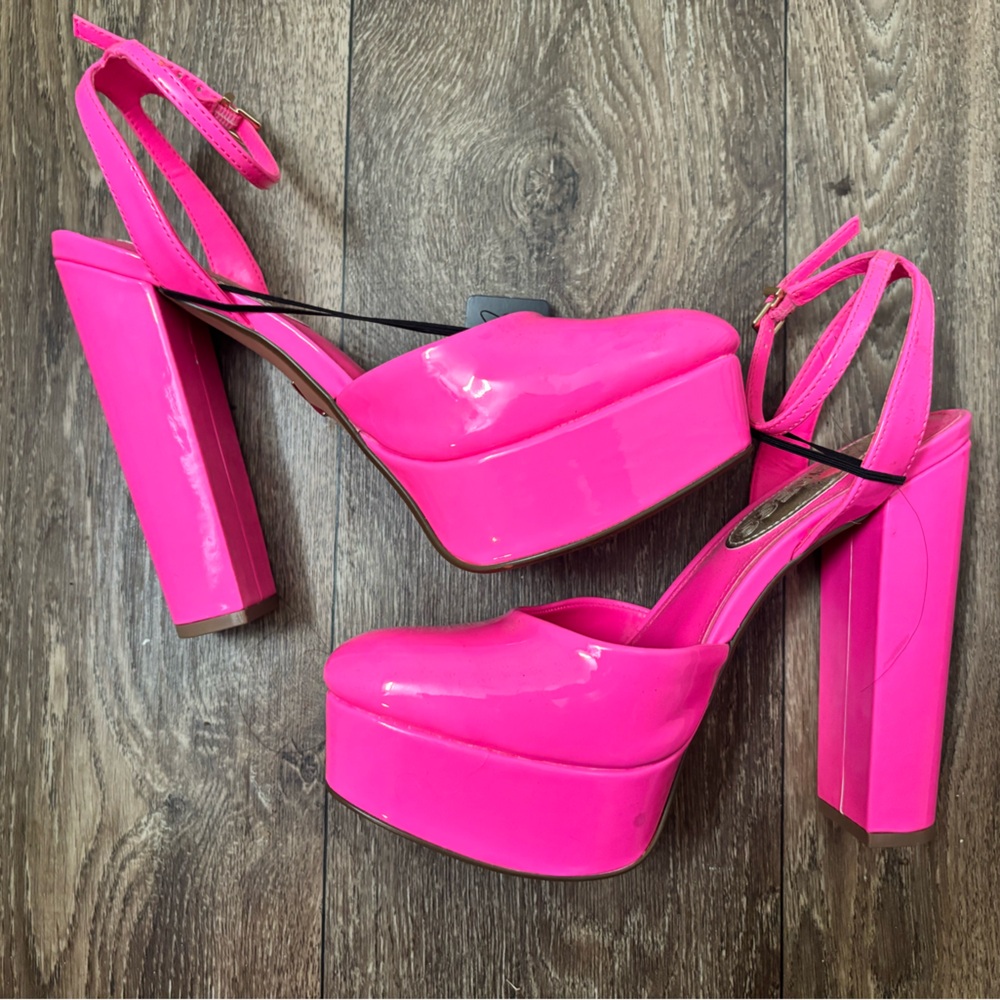 NWT Express Barbie Pink Platform Heels Sz 6.5